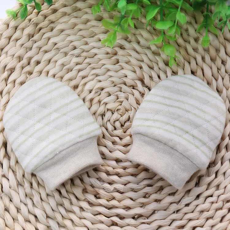 Guangzhou manufacture custom GOTS certificate 100% organic cotton winter warm newborn baby scratch mittens