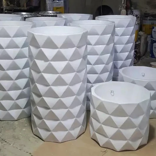 FRP 498 ODM Modern Resin Floor Large Vase For Wedding Geometric Terrarium