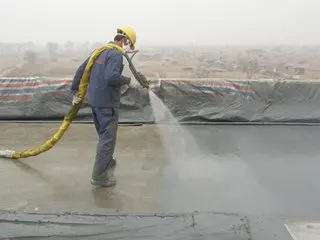 Polyurea waterproofing coating used in building concrete/EPS foam/metal roof