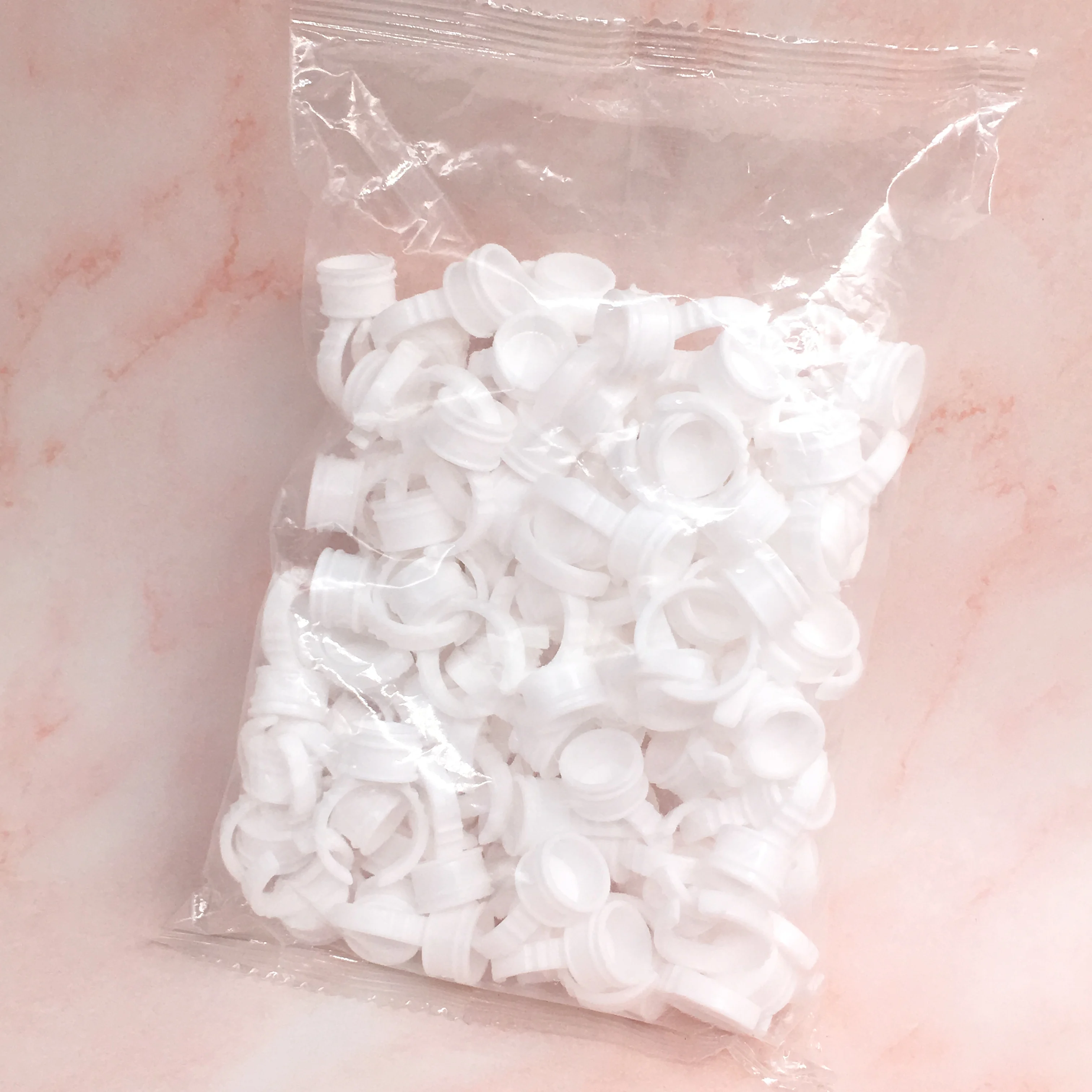 Wholesale Eyelash adhesive holder 100 pcs/pack Plastic Disposable Eyelash Extension Glue Plastic Eyelash Glue Rings