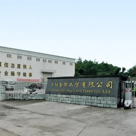 
Universal Professional Lacquered Bb Trumpet With Accessories 