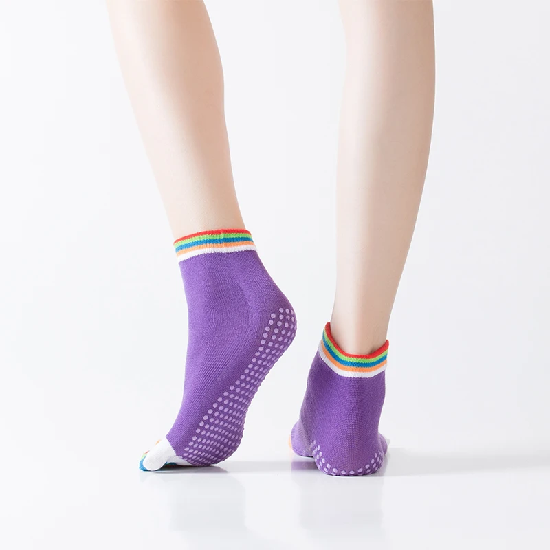 Comfortable Women Polyester Dot Silicon Gel Wholesale Colored Five Toe Yoga Socks