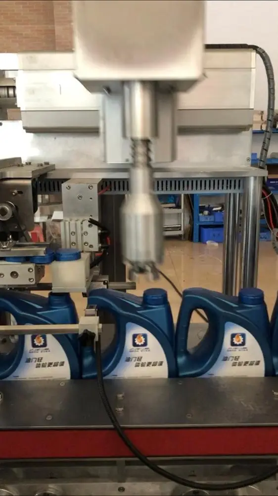 
Bottle packing machine Automatic Capping Machine for Bottle Tracking Type 2000-3000BPH 