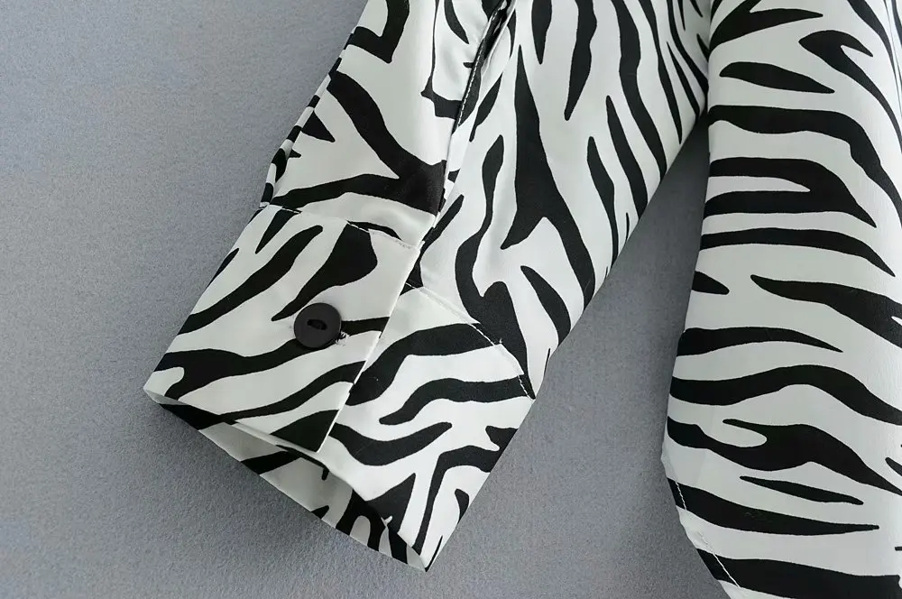 Good quality turn down collar animal print blouse women custom long sleeve shirt