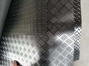 Anti-slip diamond checker runner willow leaf rubber matting for  bus Garage rubber floor