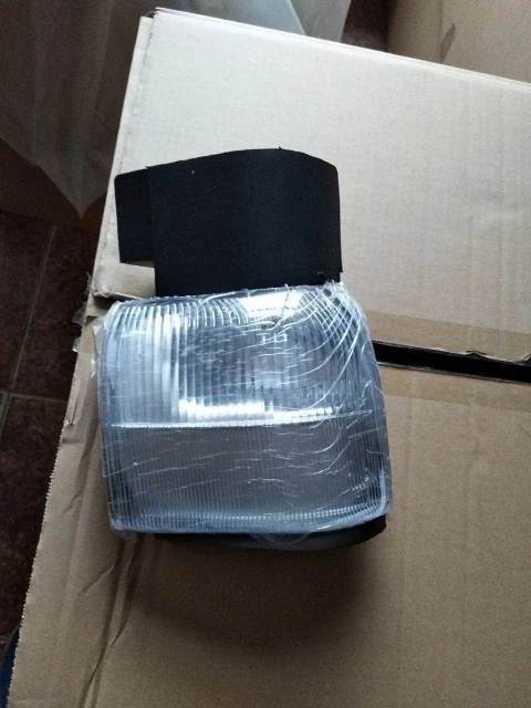 Turn Light LH/RH corner lights for Nisan UD2600 2000 year trucks