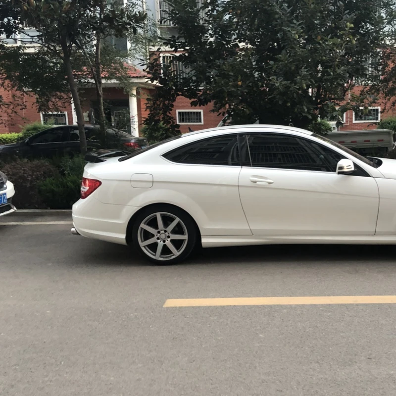 For Mercedes-Benz Sedan 4-doors W204 2007- 2014 ABS Plastic Unpainted Primer Color Rear Spoiler Trunk Lip Wing Car Accessories