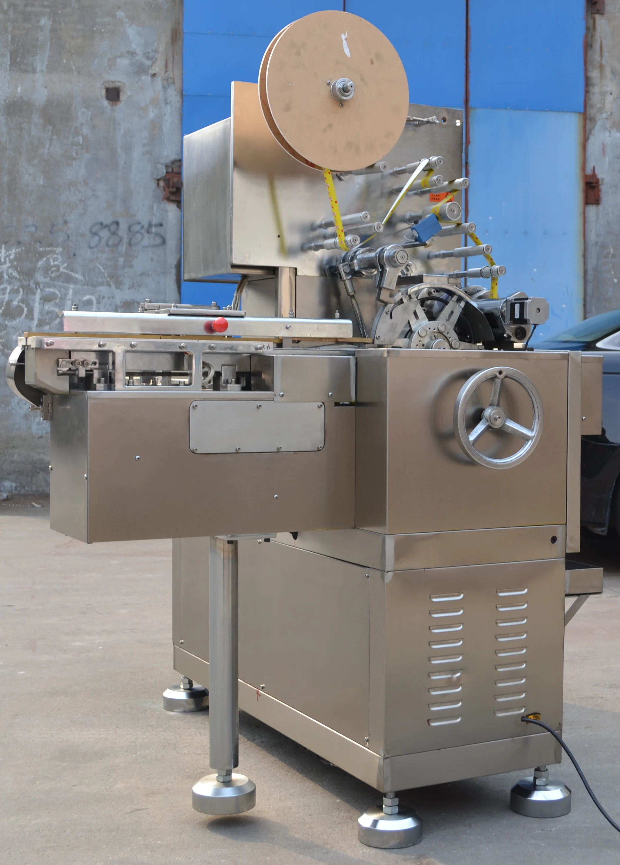 Bouillon cube packing machine