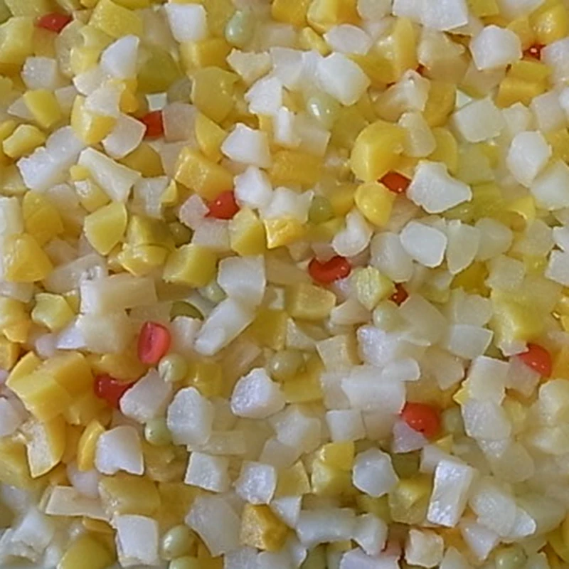 Mikado brand canned mix fruits canned fruit cocktail in light syrup or in pear juice