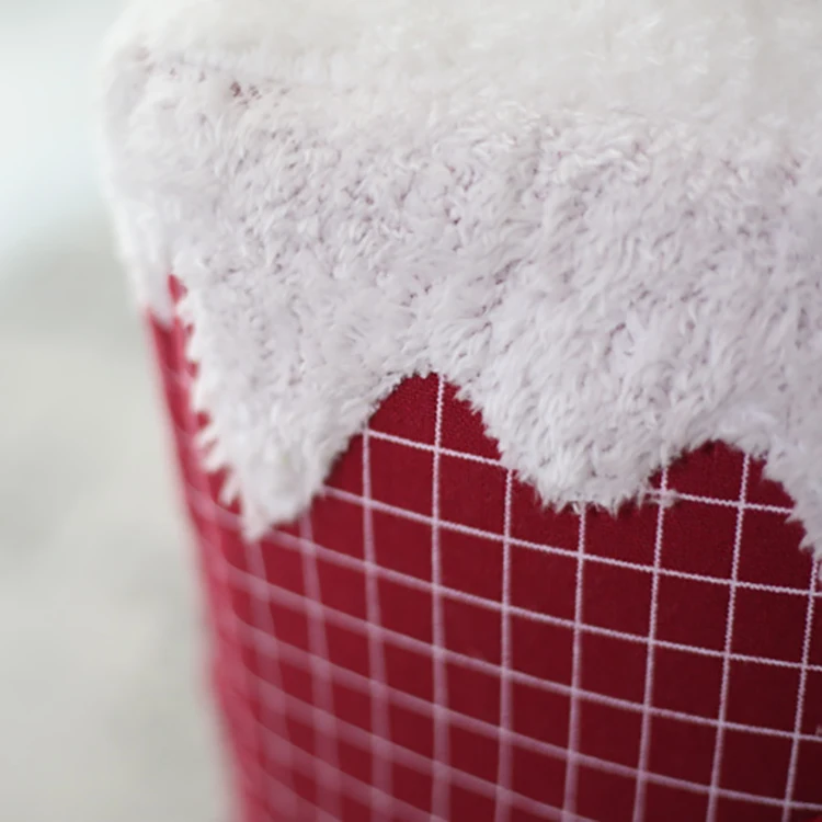 Wholesale Cute Christmas Square Shaped Plush Pet Dog Cat Bed Pet Beds Accessories Cave Bed House