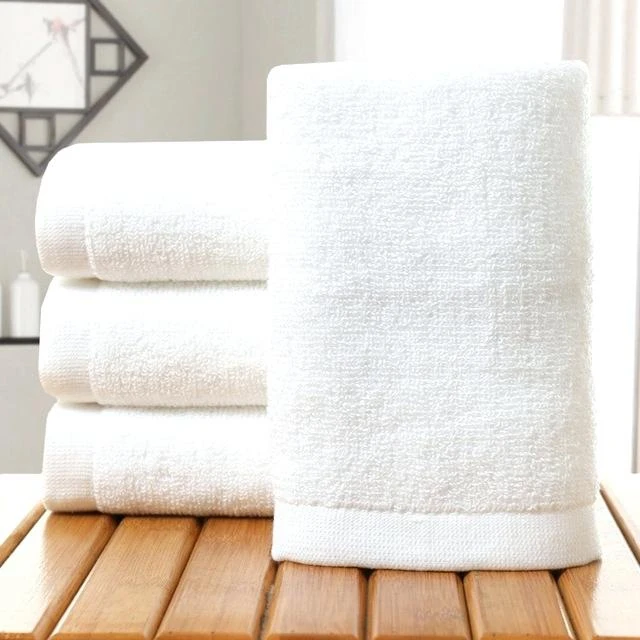Cheap price 100% cotton soft plain hotel white pool towels for guest shower