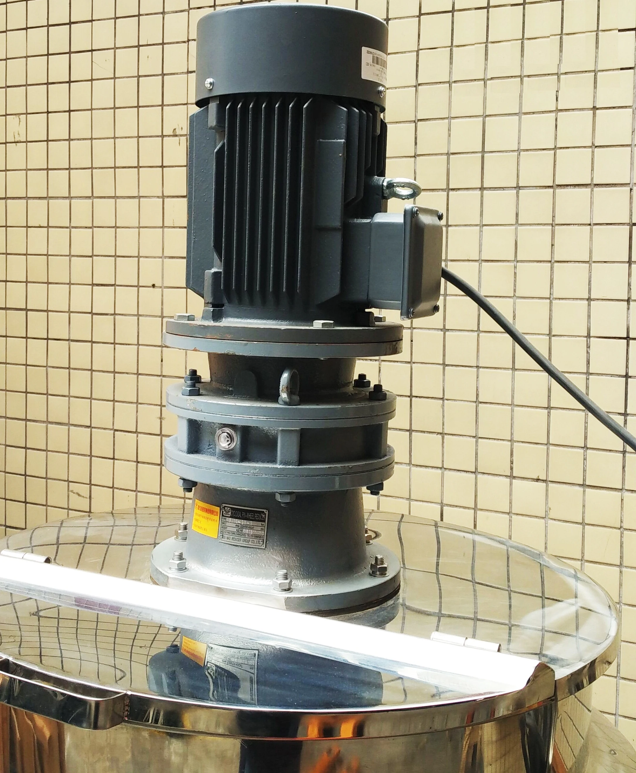 Hot sale 3 tons homogenizer mixer with scraper hand wash shampoo making machine