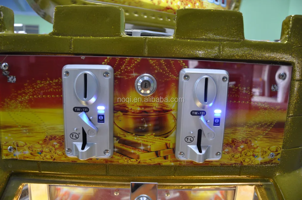 Classic 6 players coin pushing game machine for game center Golden Fort funny game carnival coin pusher with token prize