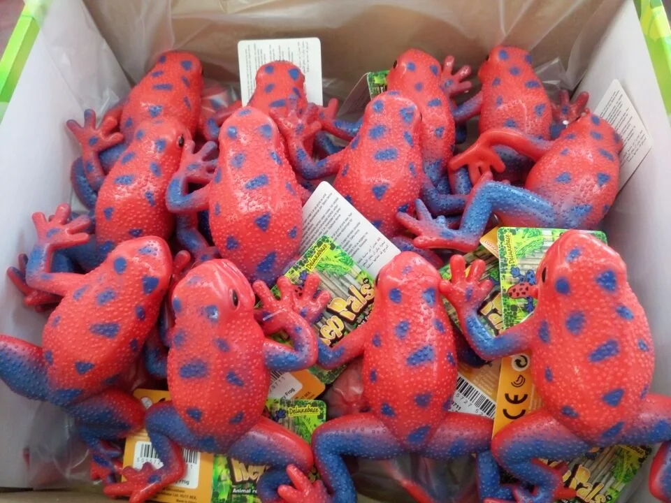 shenzhen toys plastic soft rubber frog toys