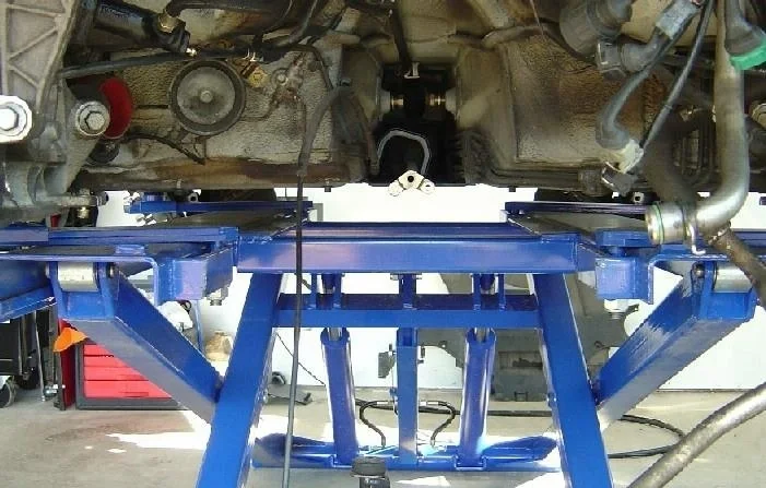 Low Price 6000lbs movable hydraulic mid-rise scissor car lift