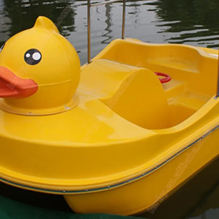 Kids favourite water park play eqipment duck design water pedal boat on sale