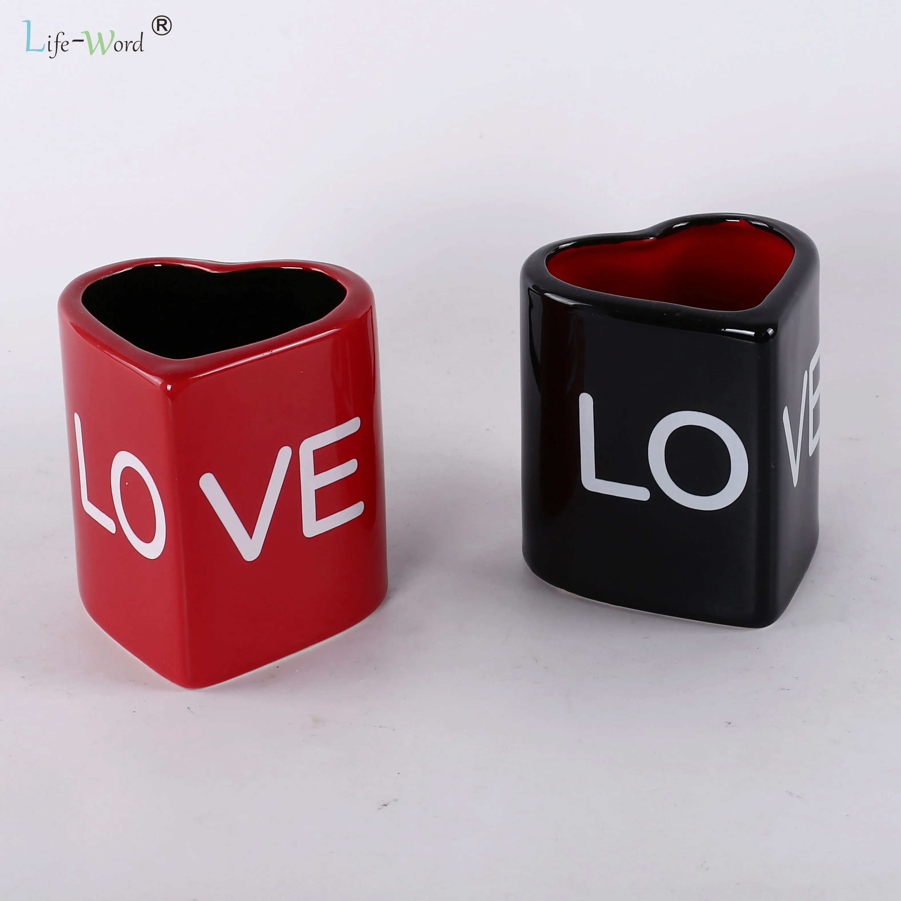 Подарок на день Святого Валентина оптовая продажа креативный Европейский логотип кофейная чашка в форме сердца Пара керамических кружек красном и черном цветах