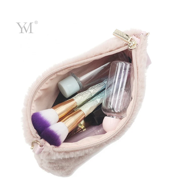 Fashion Lady Hanging Plush Velvet Makeup Cosmetic Bag with Chain