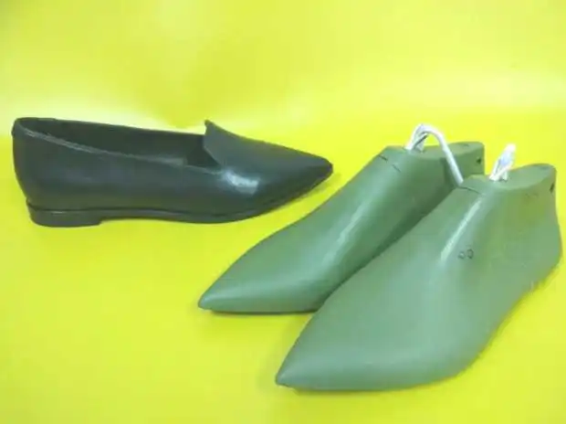 Ladies flat pointed toe plastic shoe lasts heel 1cm