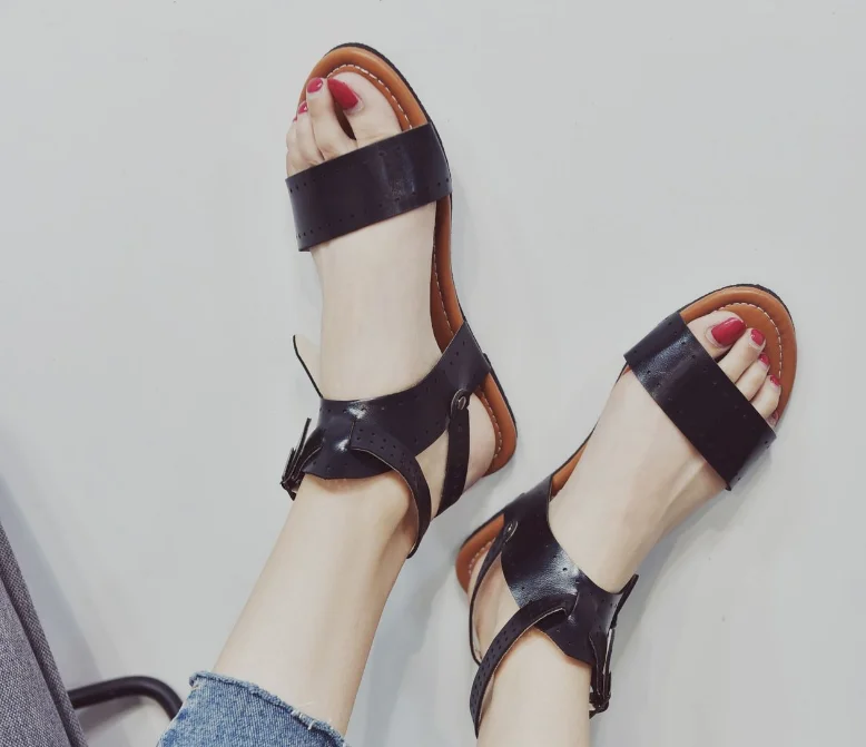 Женские сандалии из пу кожи на плоской подошве 2019