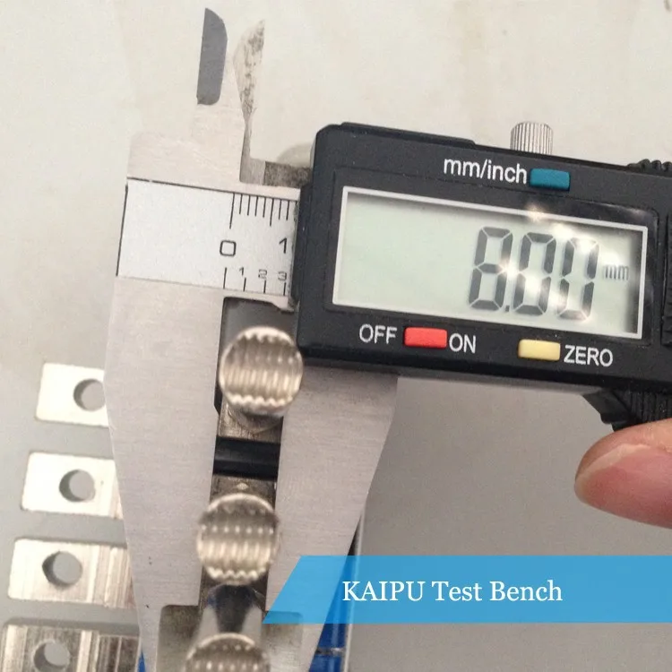 Three phase meter connectors assembly for three phase energy meter test bench