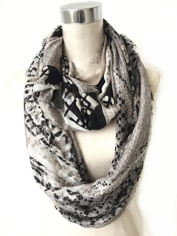Low MOQ custom design women flower printed rayon infinity loop scarf