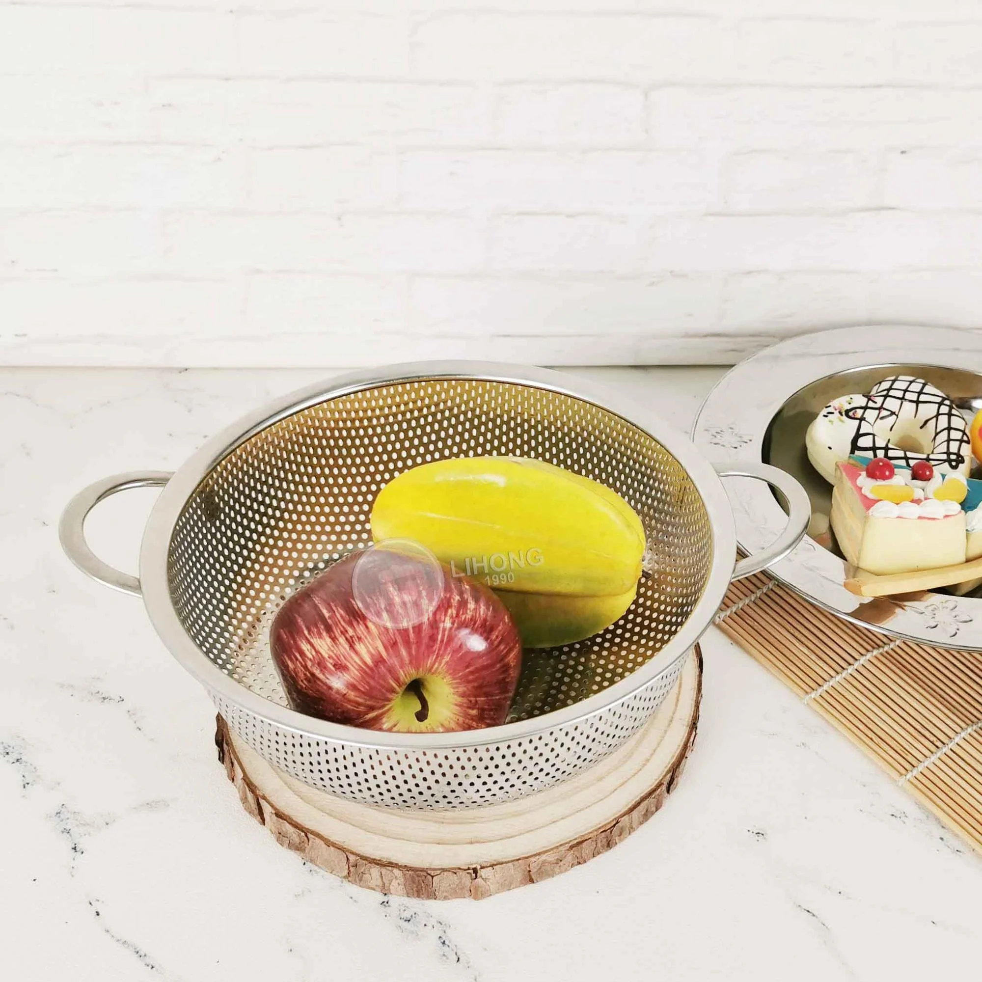 
5-Quart Stainless Steel Sink Fruit Vegetable Wire Mesh Strainer Colander with Handle 