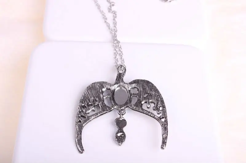 Wholesale Jewelry Harry Hand Carved Designs Wing Rhinestone Accessories Pendant Stainless Steel Necklace Women And Men