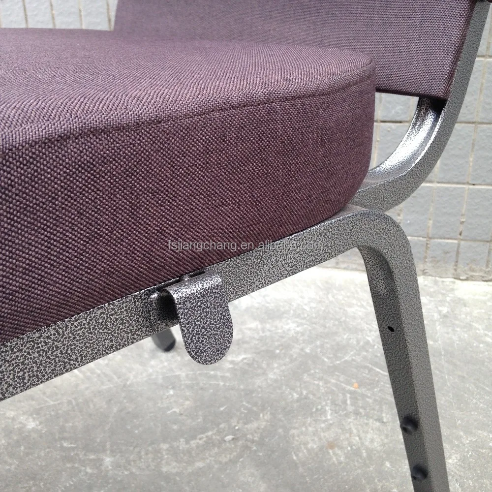 Свадебные стулья для церкви в театре