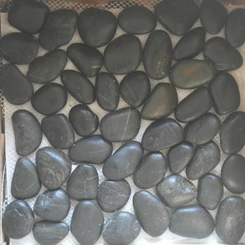 Good quality natural polished river black pebble stones mat for sale