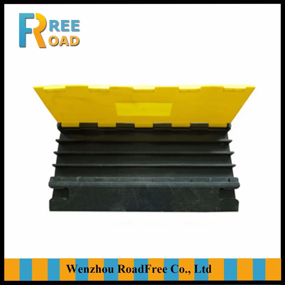 4Channels indoor or outdoor rubber yellow jacket flexible Hose Protector hump