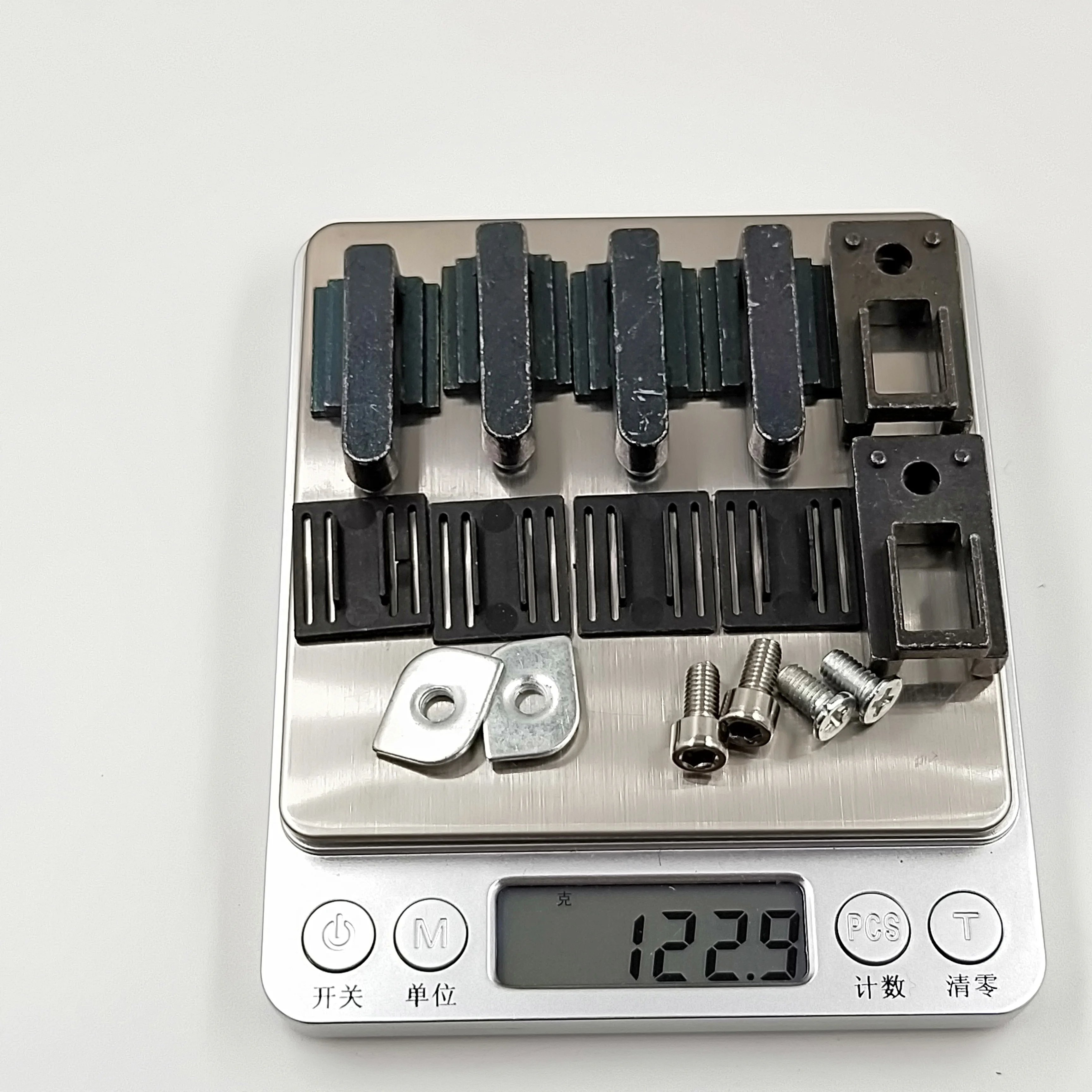 Factory price hardware accessories aluminum window and door zinc alloy accessories