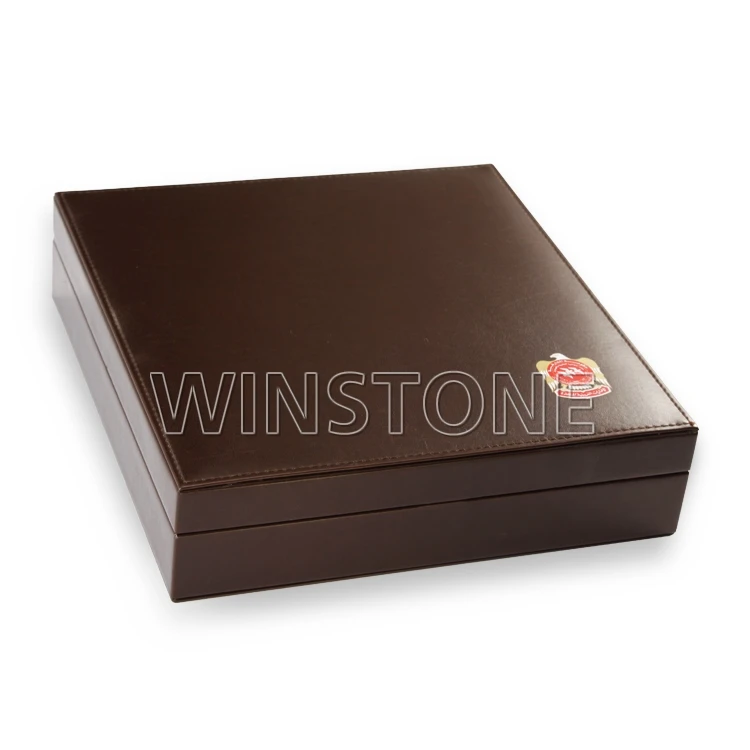 Souvenir Wood Shield Plaque Painted Antique Imitation Europe