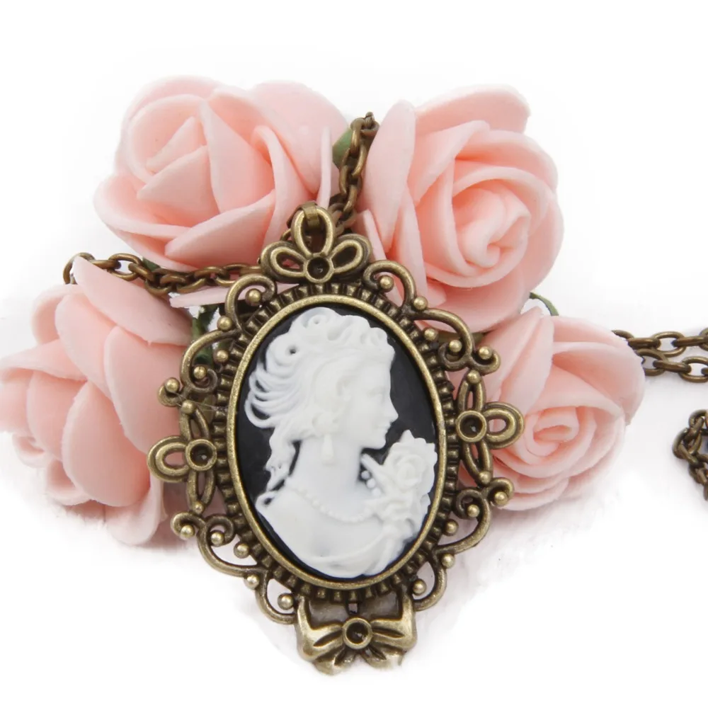 Engraved Skull Gothic Necklace, for Carnaval Gothic Jewelry