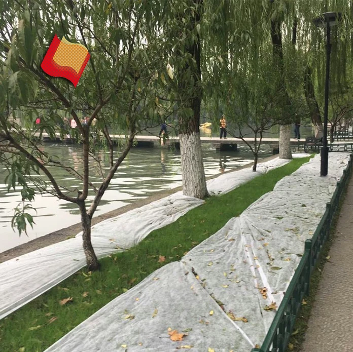 Для сельского хозяйства используется нетканый материал спанбонд, белый нетканый полипропиленовый коврик для контроля сорняков для сада