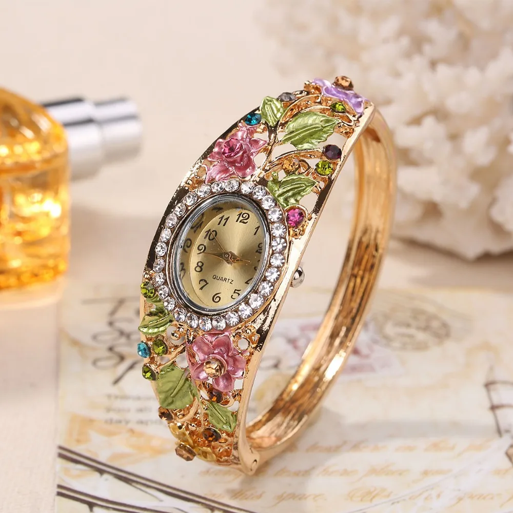 New Hot Sale Lady Watch Retro palace Casual watch Ladies Antique Hollowed Designs Diamond Watch