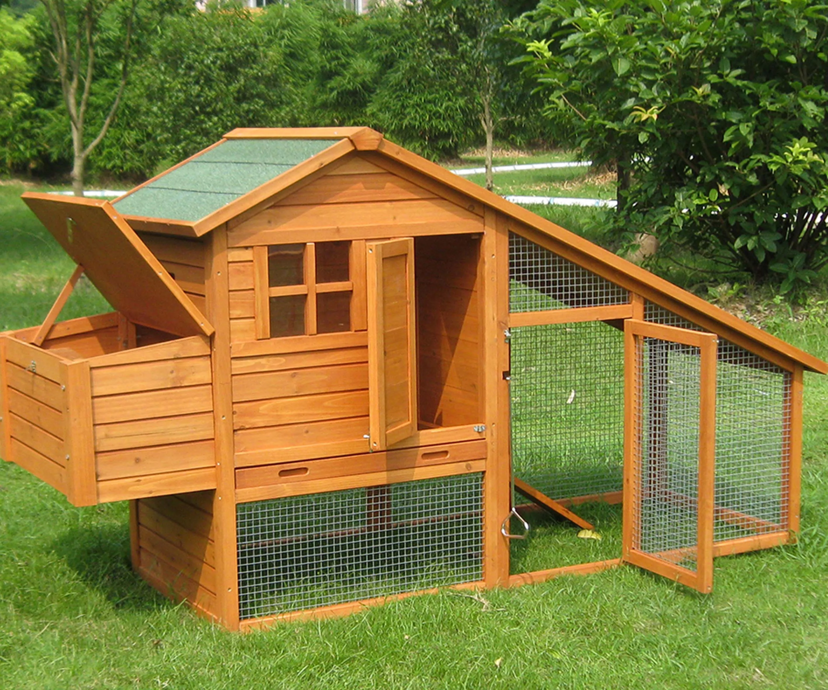 Wooden ladder-frame chicken coop hen house with large run