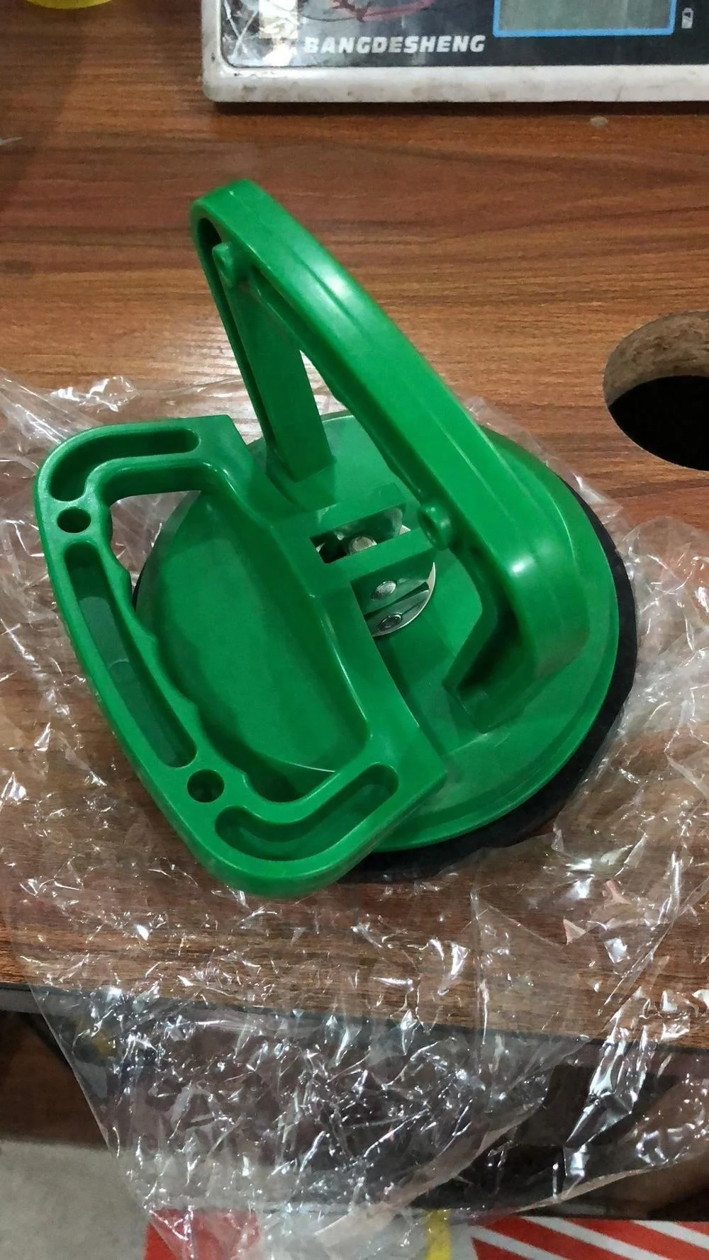 Factory Supplier Heavy Duty Plastic Material Vacuum Glass Holder Rubber Suction Cup For Glass