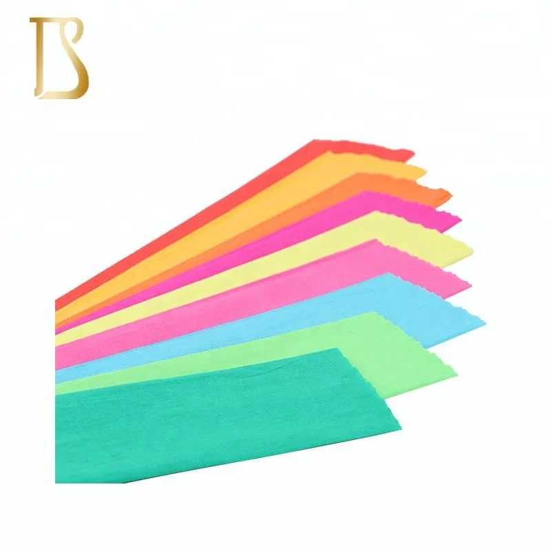 
Gift wrapping patterned crepe paper roll 