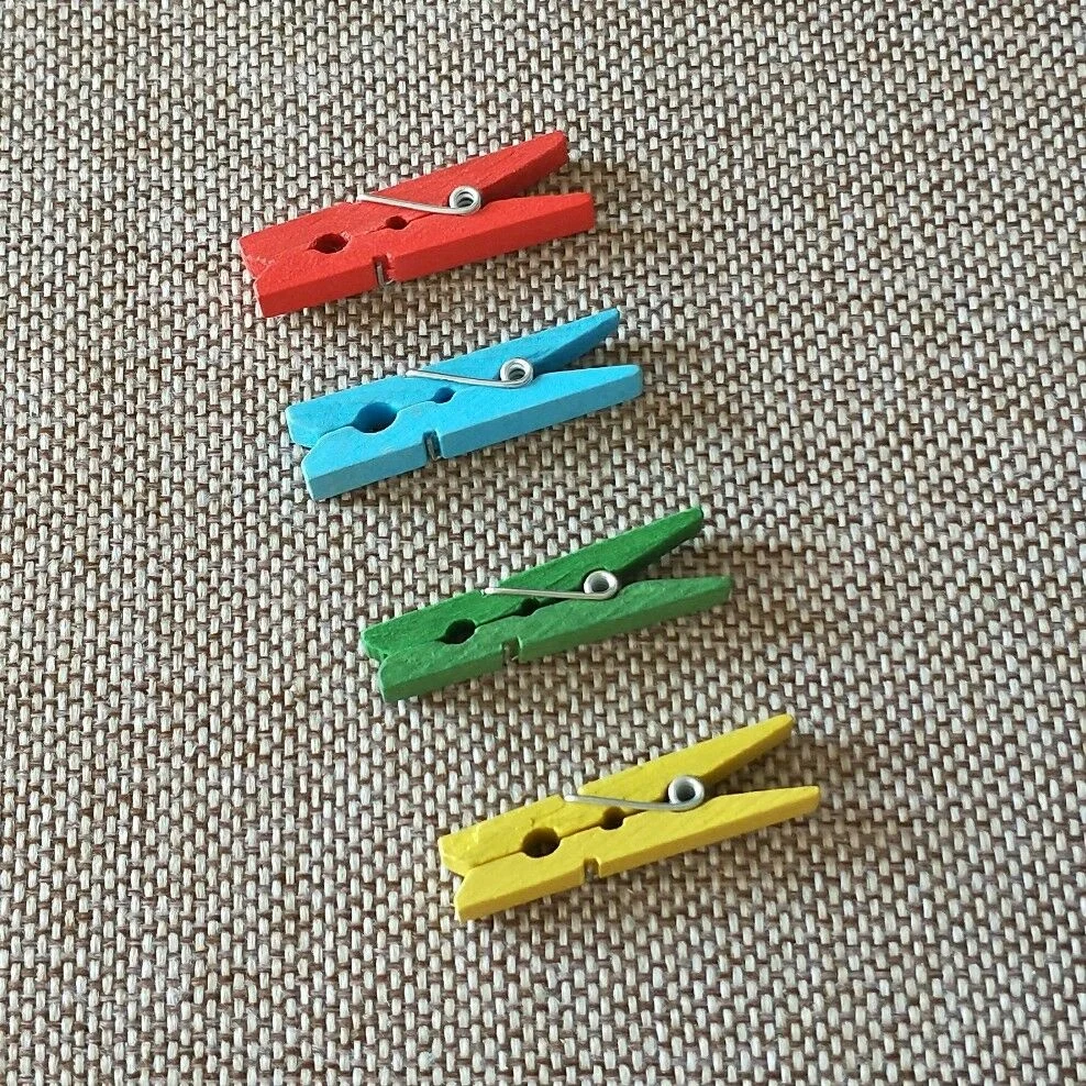 
wooden clothes pegs /wooden doll clips /wooden doll pegs 