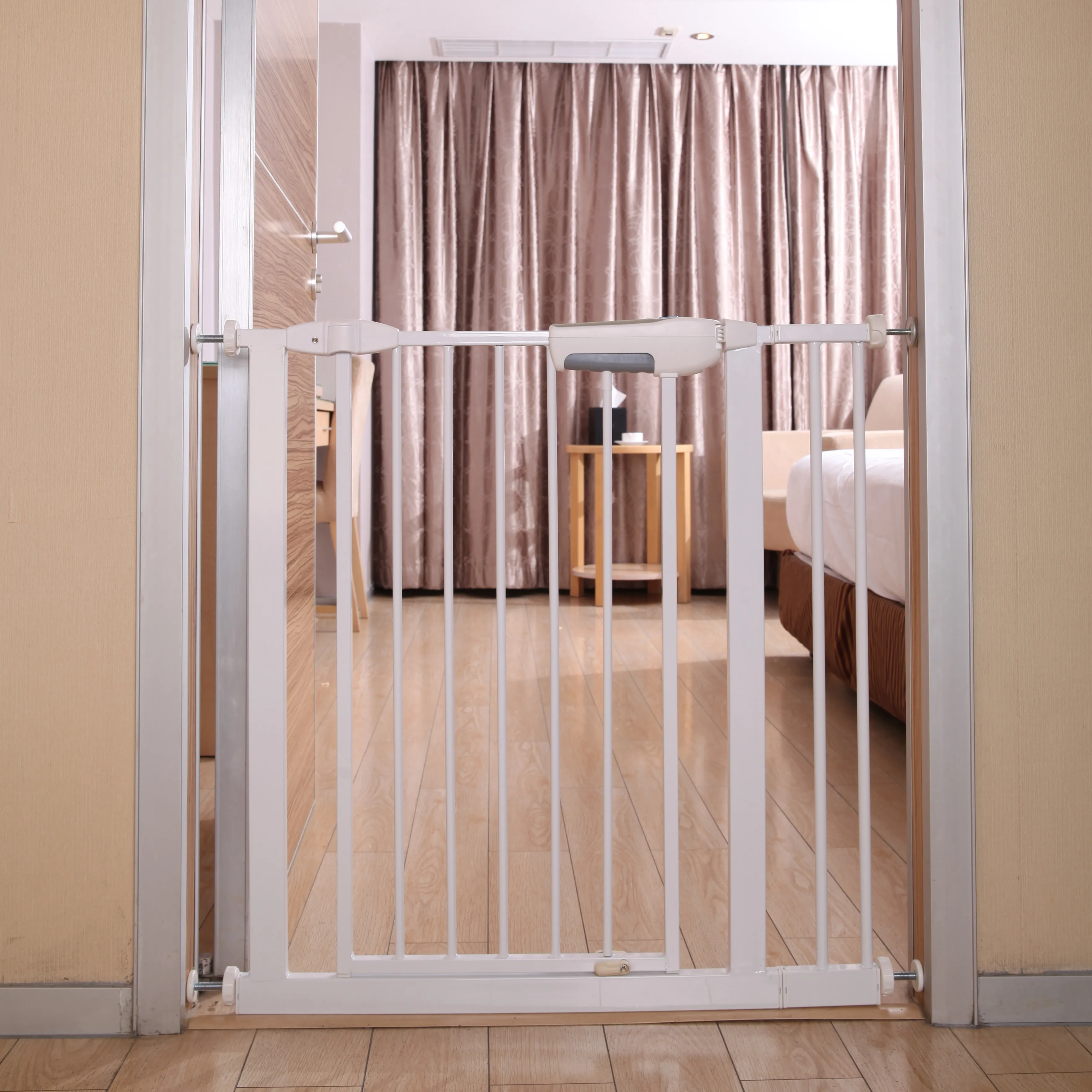 Stairway Doorway Swing Baby Gate door safety baby gate guard for baby safety auto close gate