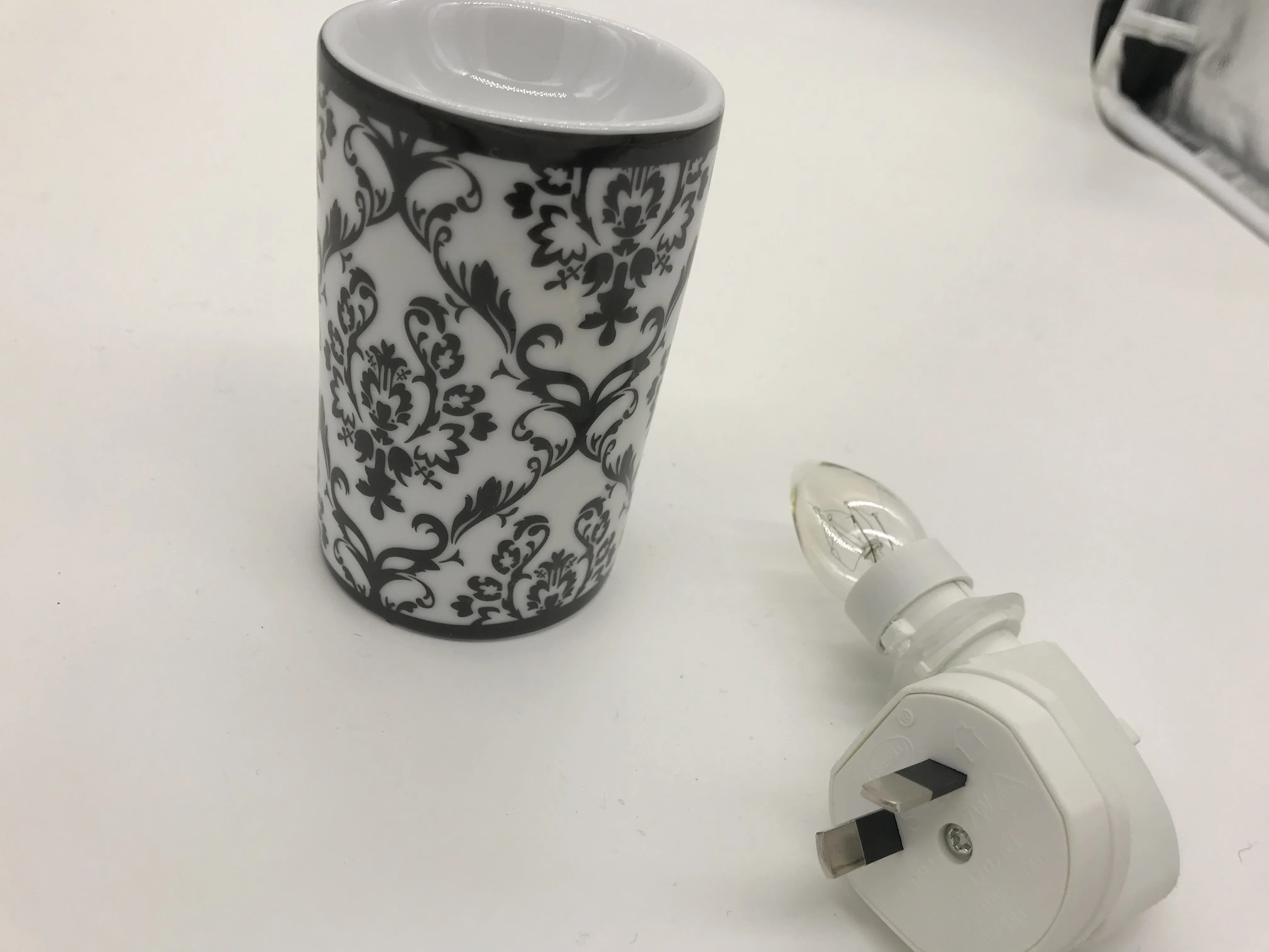 
Hot sales wholesale Electric ceramic wax melt Warmer Burner Ceramic 