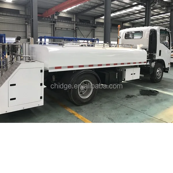 Aircraft potable water truck for ground support equipment