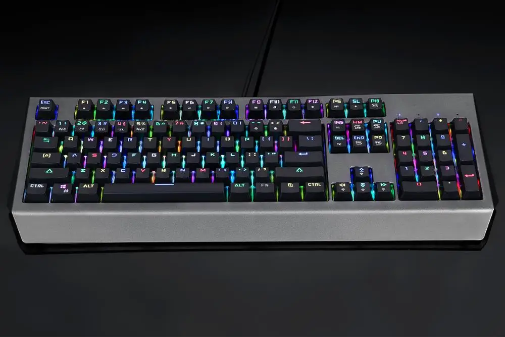 104-key Wired Computer Accessories Gaming Keyboard with Full Mechanical Keys