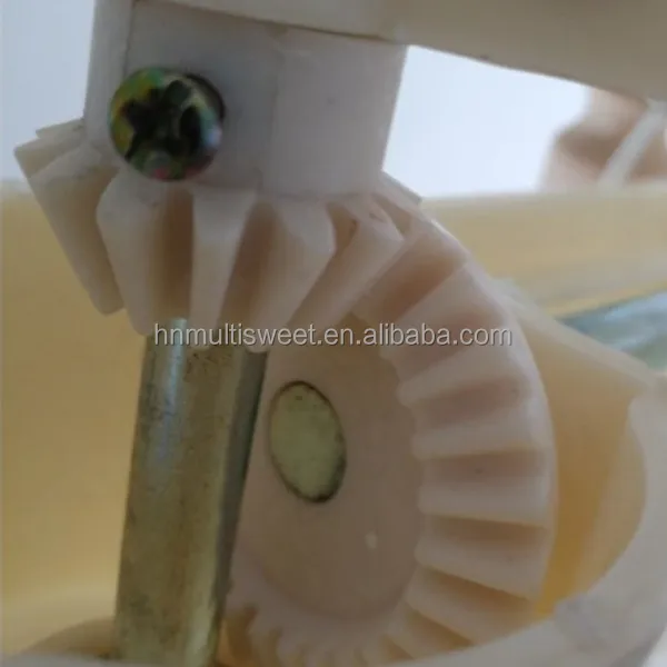 2 Frame Plastic Honey Extractor