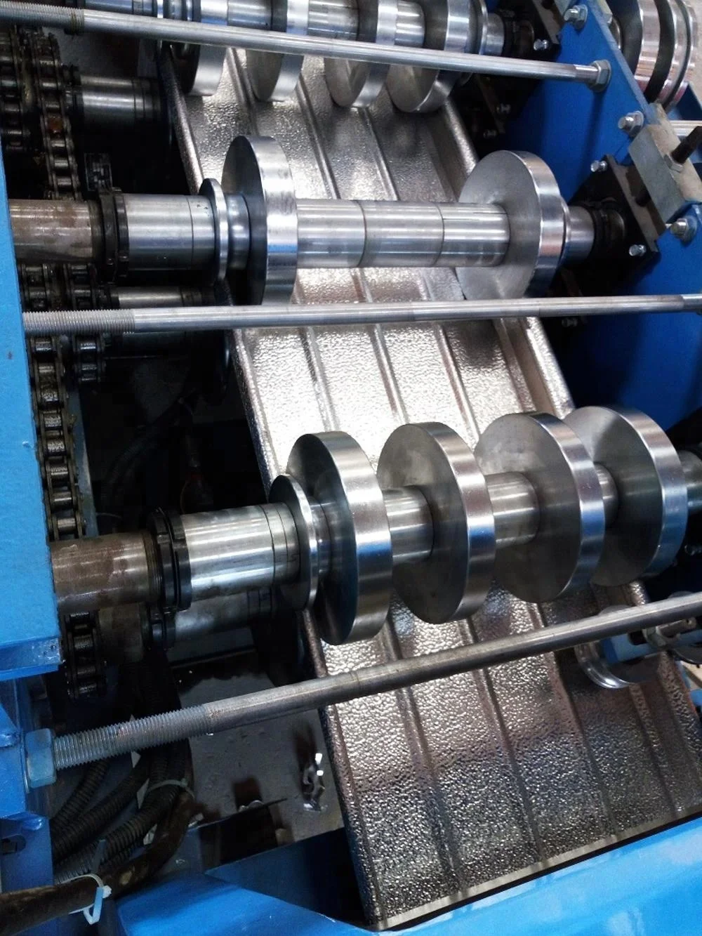 Standing seam metal roof machine clip lock standing seam machine standing seam sheeting machine