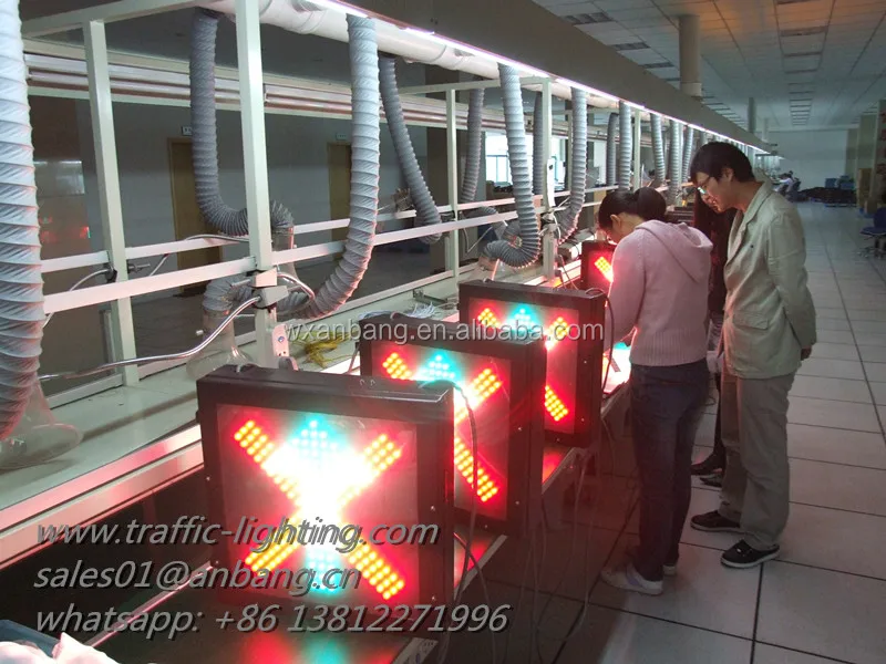 Blinking Arrow Direction Traffic Warning Sign, Illuminated Led Traffic Sign