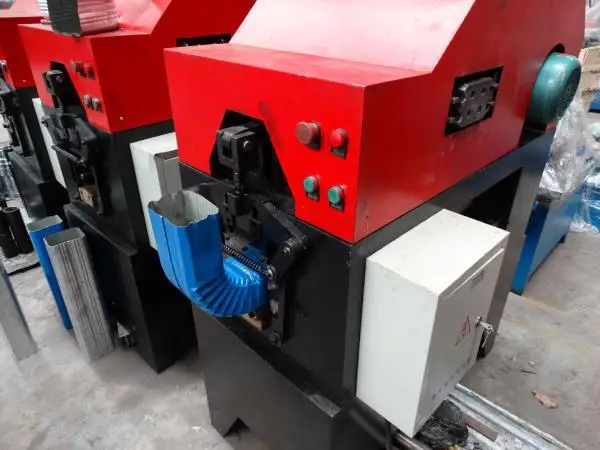 Chinese supplier aluminium downspout roll forming machine running steadily roll former