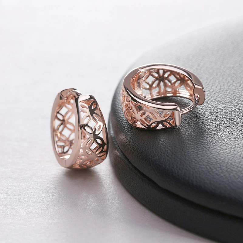 
RINNTIN OE28 Women jewelry Brass Hollow Flower Hoop Earring 