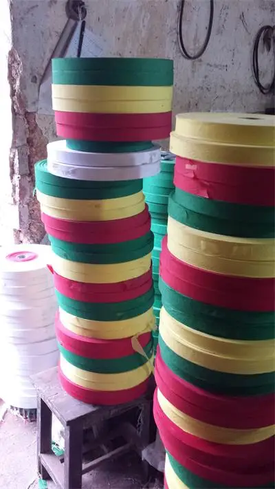 
pyrotechnics snapper pop pop wrapping and packing machine 